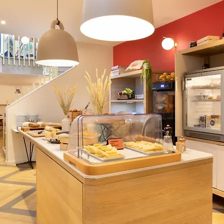 Hotel Ibis Styles Nation Porte De Montreuil 3*