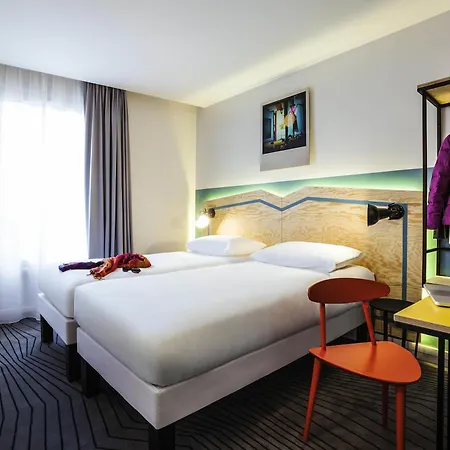 Hotel Ibis Styles Nation Porte De Montreuil 3*
