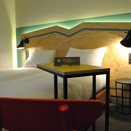 Ibis Styles Nation Porte De Montreuil Hotel 3*